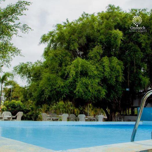Onreech Hotel Seeduwa Dış mekan fotoğraf
