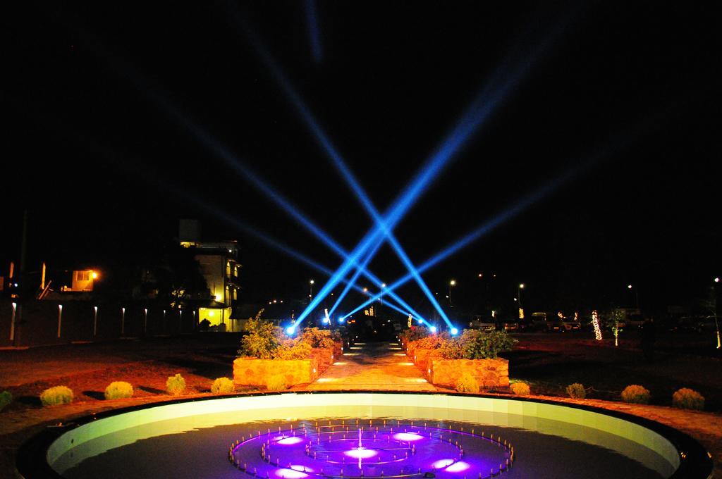Onreech Hotel Seeduwa Dış mekan fotoğraf