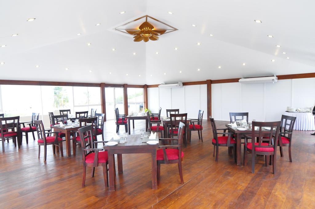Onreech Hotel Seeduwa Dış mekan fotoğraf