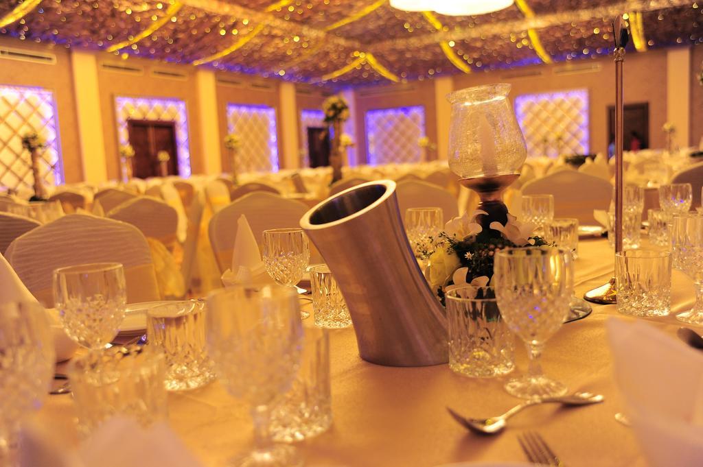 Onreech Hotel Seeduwa Dış mekan fotoğraf